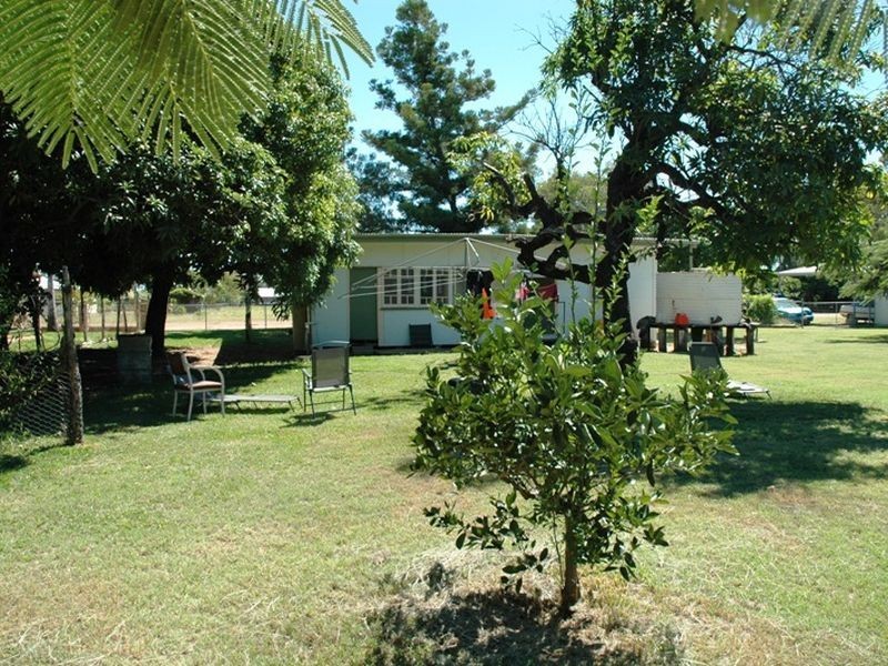 11 Elm street, Barcaldine QLD 4725