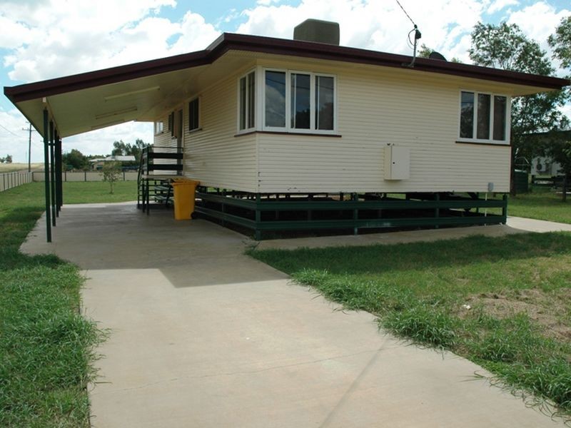 15 WELLSHOT STREET, Ilfracombe QLD 4727