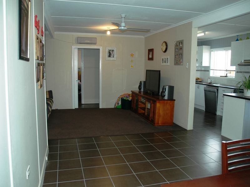 6 Lark Street, Longreach QLD 4730