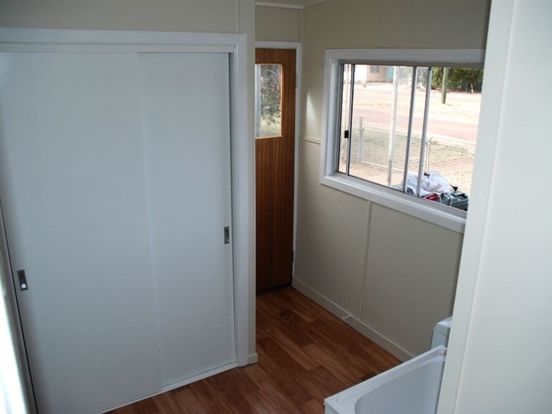 6 Lark Street, Longreach QLD 4730