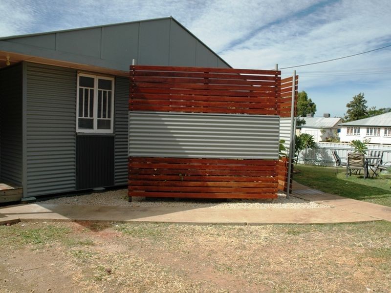 6 Lark Street, Longreach QLD 4730