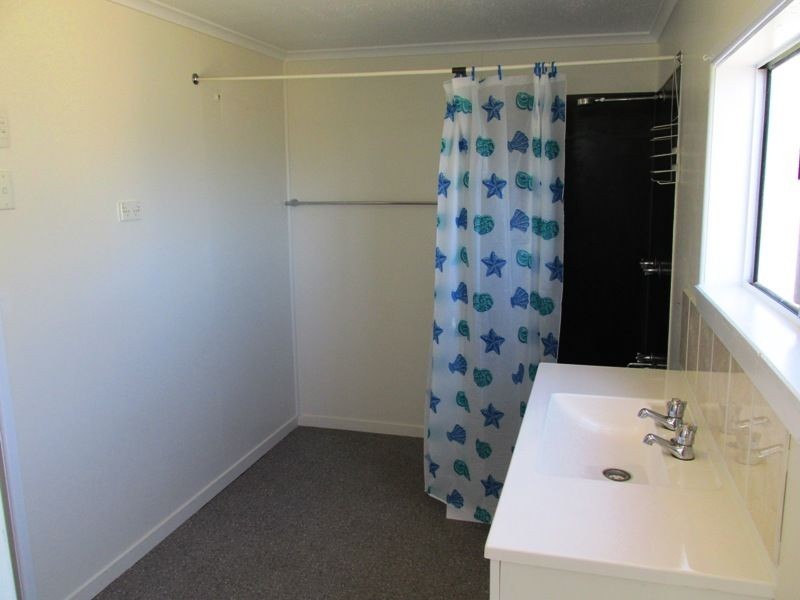 125 Kingfisher Street, Longreach QLD 4730