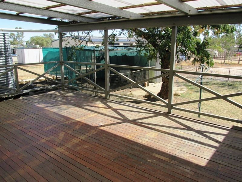 125 Kingfisher Street, Longreach QLD 4730