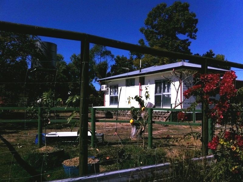 1 Flora street, Blackall QLD 4472