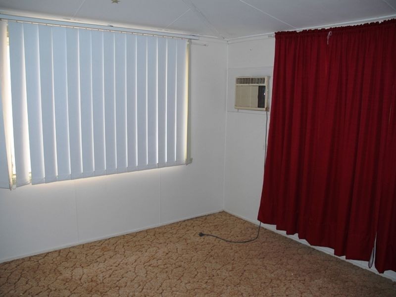 176 Kingfisher street, Longreach QLD 4730