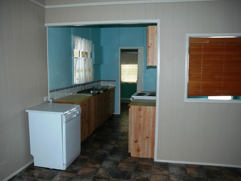 176 Kingfisher street, Longreach QLD 4730