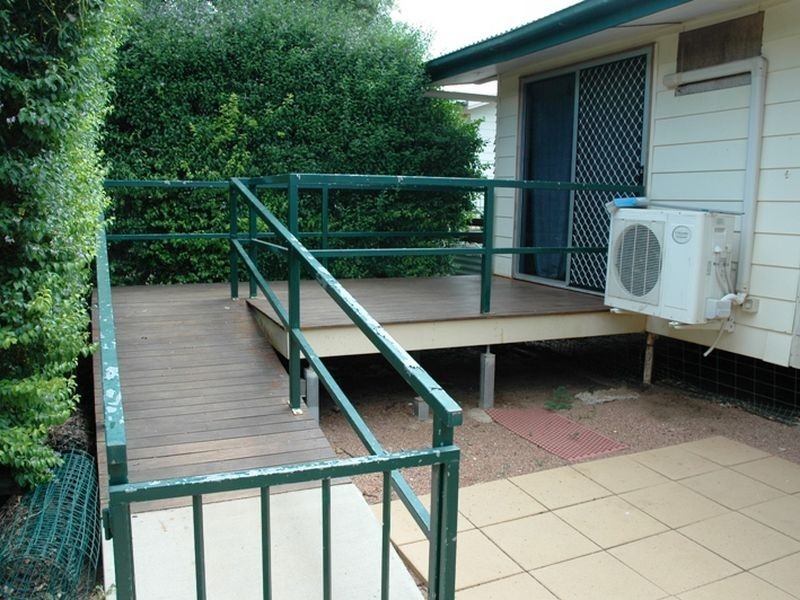 176 Kingfisher street, Longreach QLD 4730