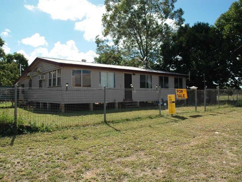 9 Dunning street, Alpha QLD 4724