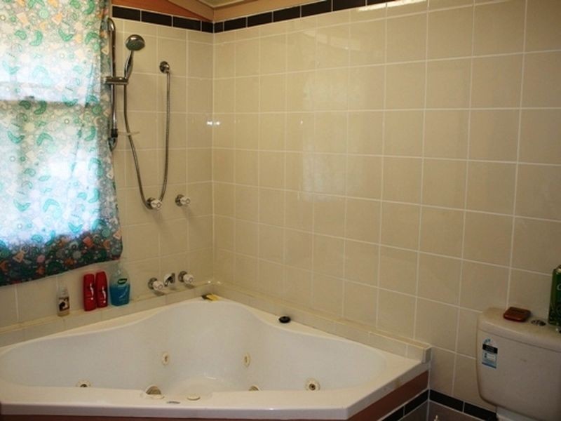 9 Dunning street, Alpha QLD 4724