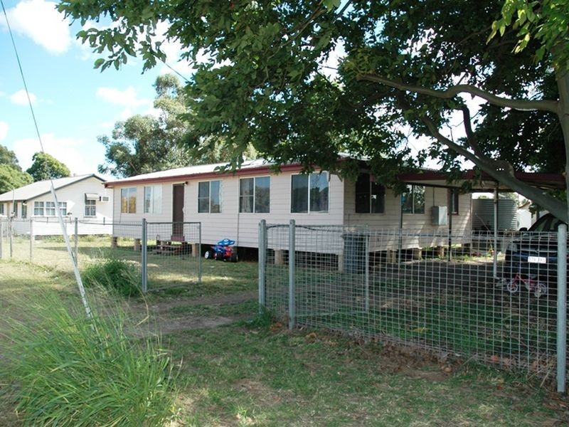 9 Dunning street, Alpha QLD 4724