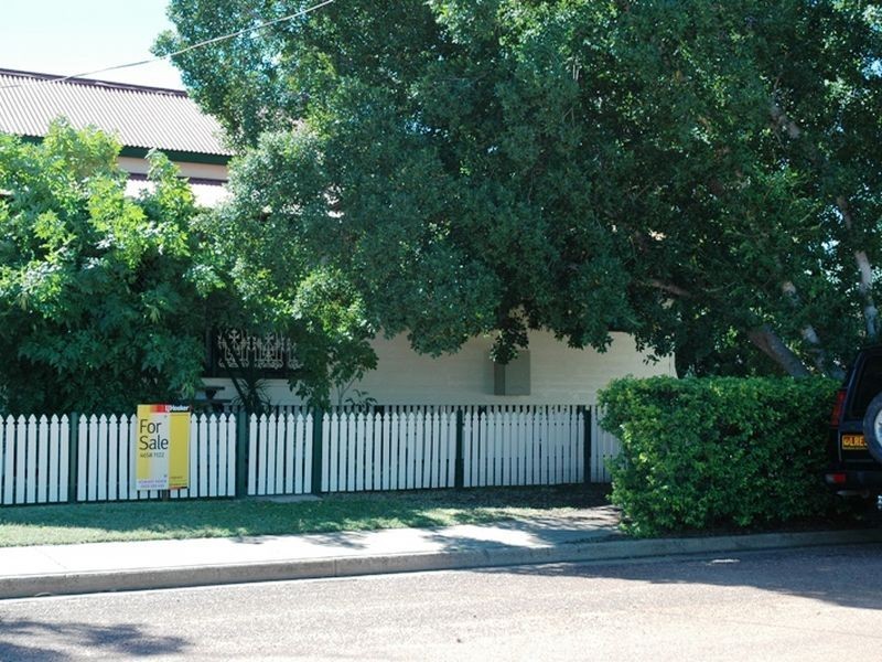 16 Swan street, Longreach QLD 4730