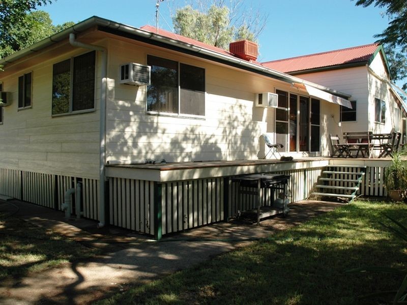 16 Swan street, Longreach QLD 4730