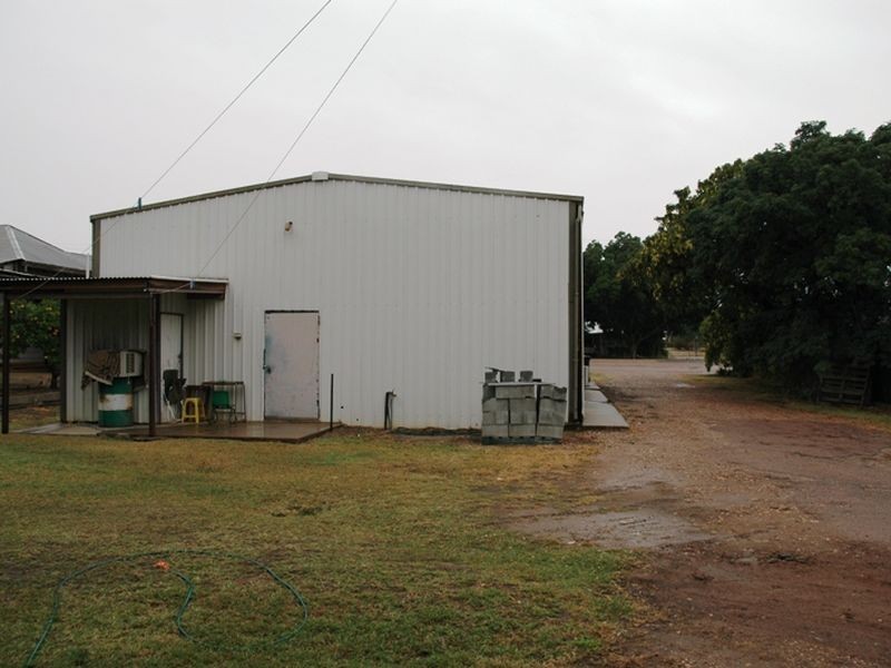 153 Eagle street, Longreach QLD 4730