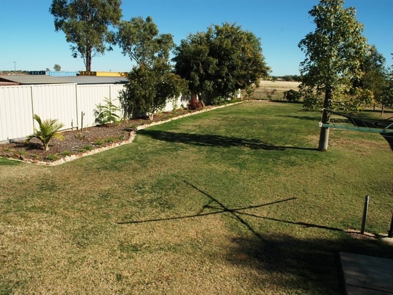 25 Eagle street, Longreach QLD 4730