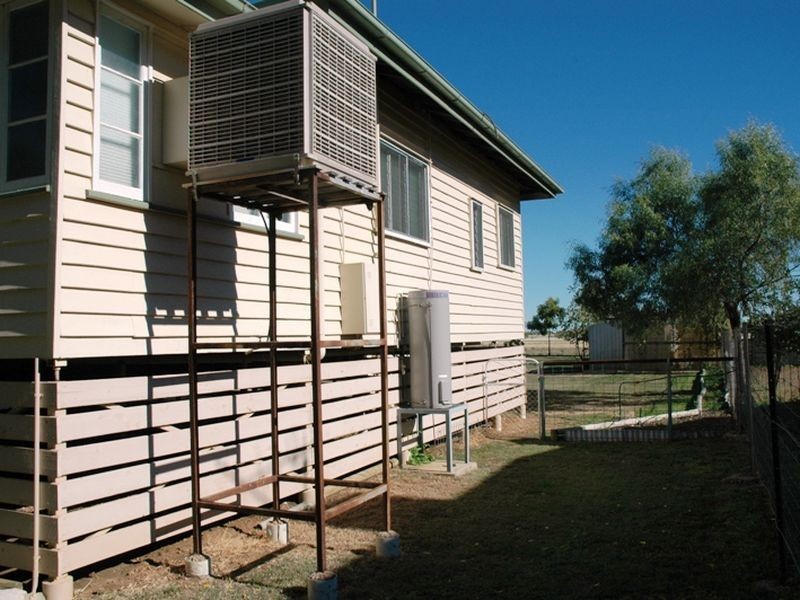 25 Eagle street, Longreach QLD 4730