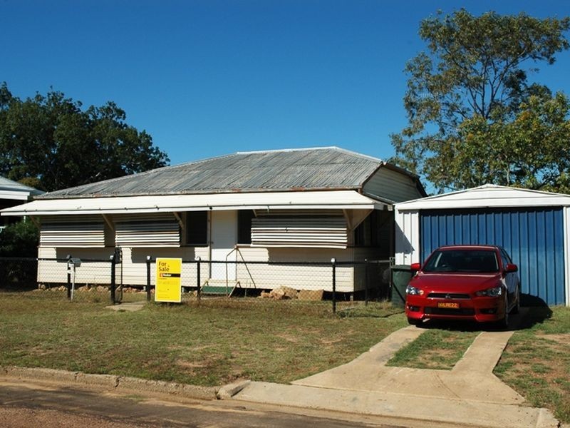 176 Crane street, Longreach QLD 4730