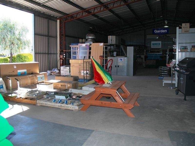 77 Elderslie Street, Winton QLD 4735