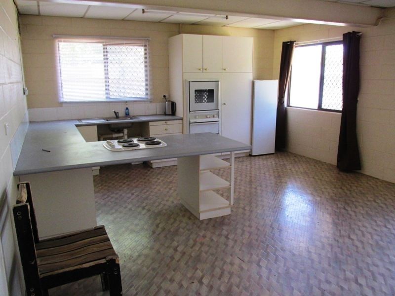 3/156 Crane Street, Longreach QLD 4730