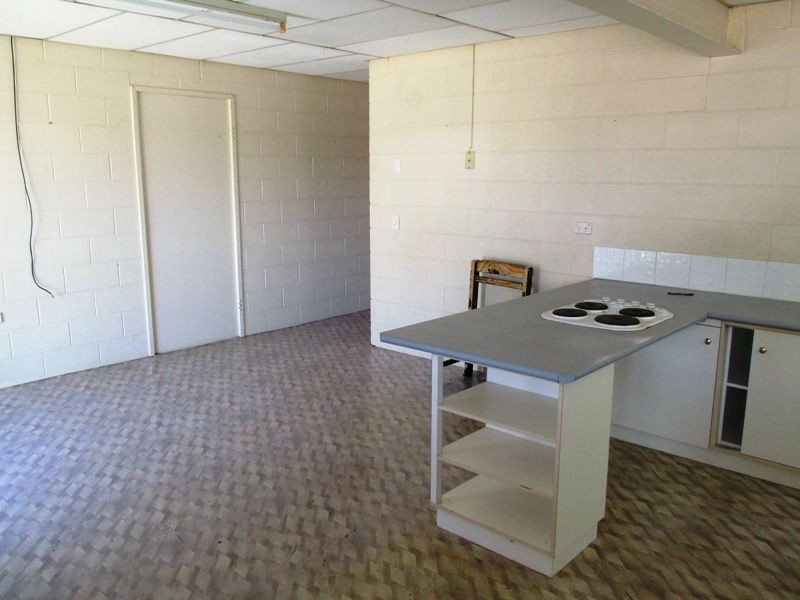 3/156 Crane Street, Longreach QLD 4730