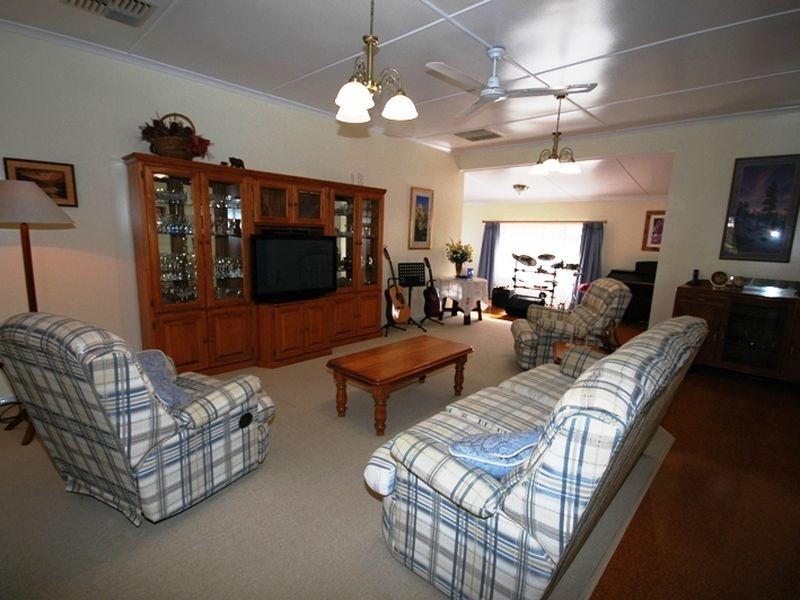 136 Emu street, Longreach QLD 4730