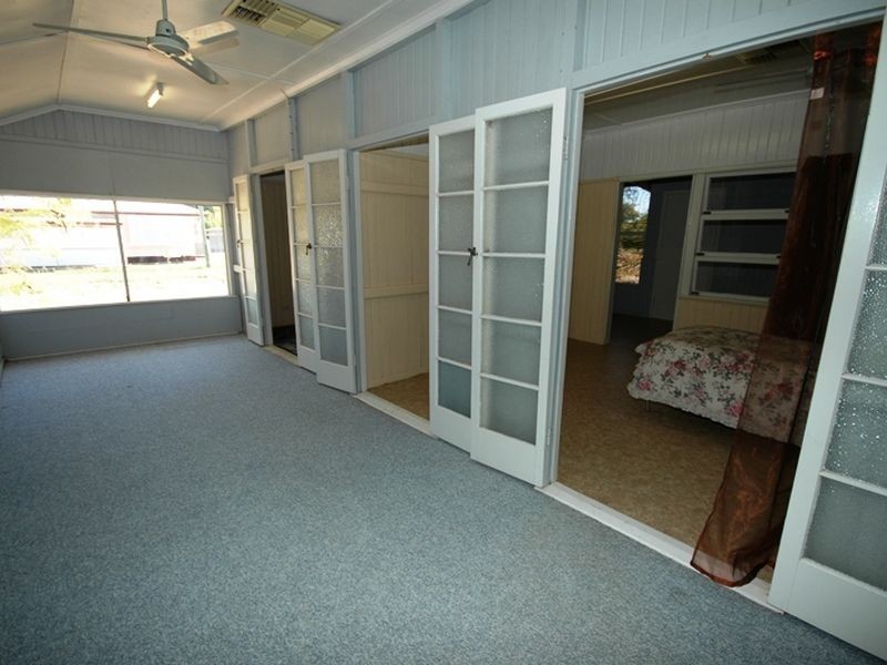 8 Wompoo road, Longreach QLD 4730