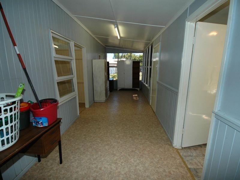 8 Wompoo road, Longreach QLD 4730
