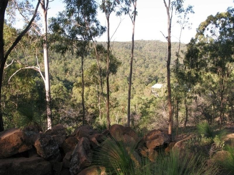 135 Campbell Drive, Kooralbyn QLD 4285