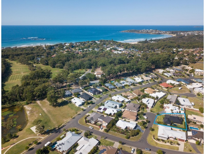 4 Waverider Cove, Safety Beach NSW 2456
