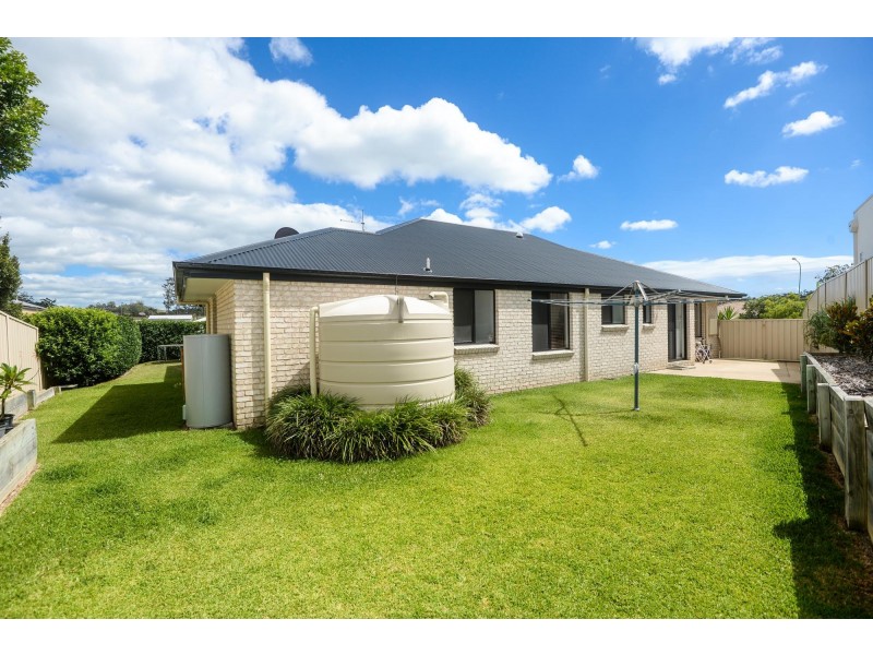 4 Waverider Cove, Safety Beach NSW 2456