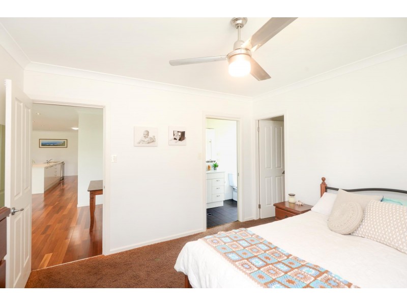 4 Waverider Cove, Safety Beach NSW 2456