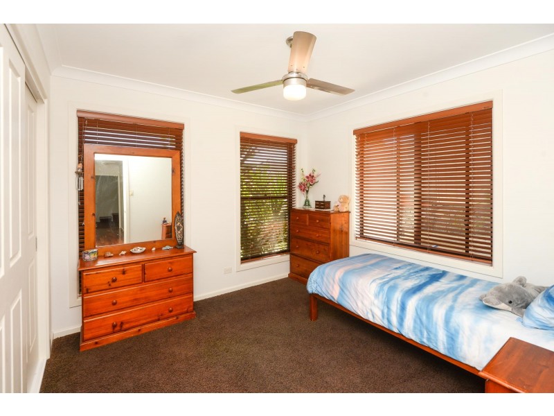 4 Waverider Cove, Safety Beach NSW 2456