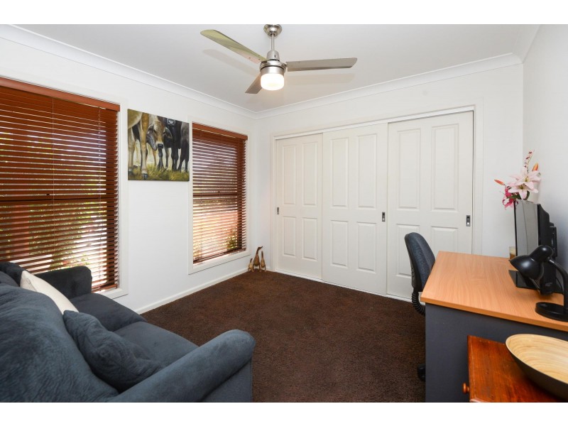 4 Waverider Cove, Safety Beach NSW 2456