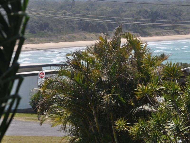 10 Third  Avenue, Arrawarra Headland NSW 2456