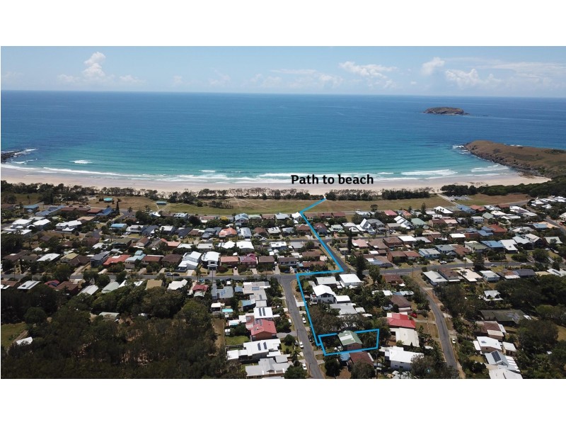 9 Redbox Crescent, Sandy Beach NSW 2456