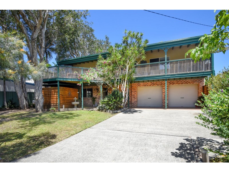 9 Redbox Crescent, Sandy Beach NSW 2456