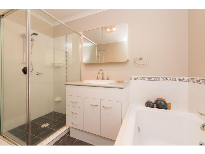 5 Vista Close, Woolgoolga NSW 2456