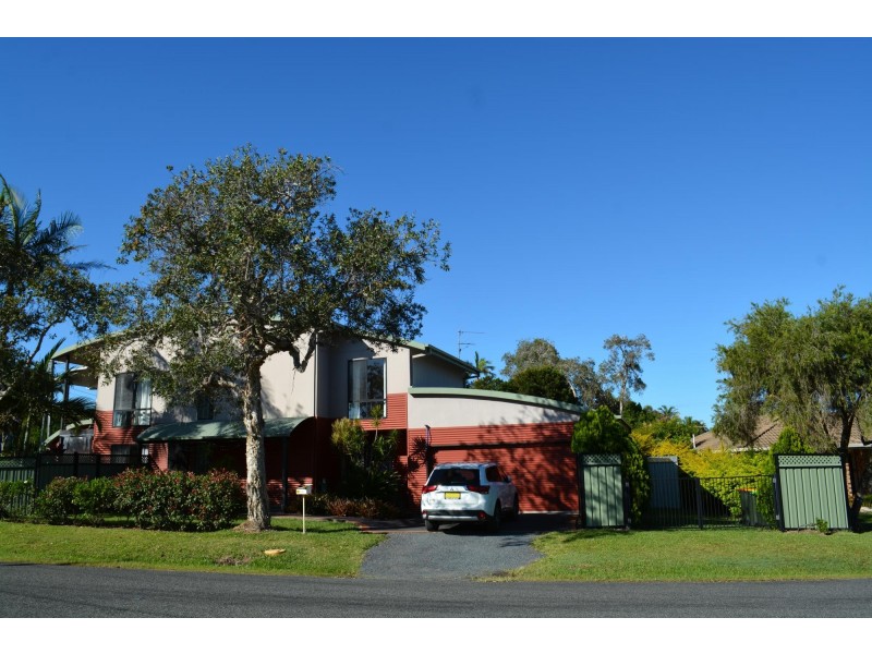 18 Maple Road, Sandy Beach NSW 2456