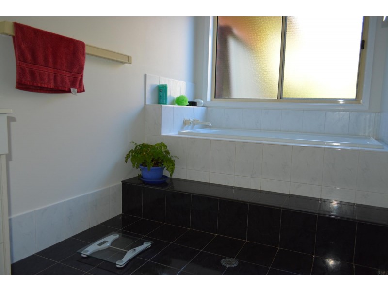 12 Panorama Parade, Safety Beach NSW 2456