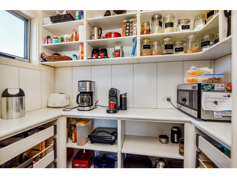 8 Blue Gum Avenue, Sandy Beach NSW 2456