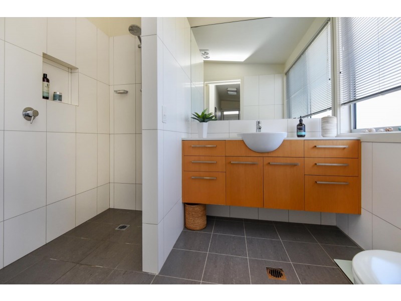 8 Blue Gum Avenue, Sandy Beach NSW 2456