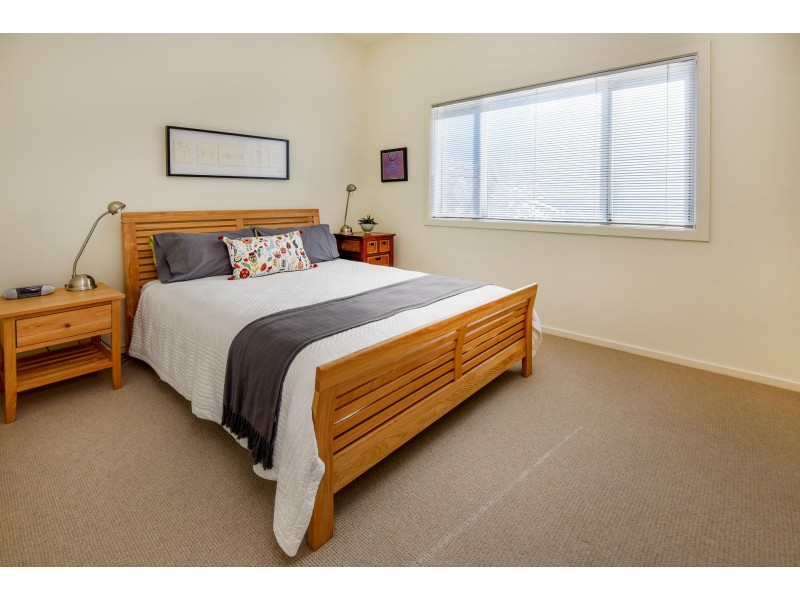 8 Blue Gum Avenue, Sandy Beach NSW 2456