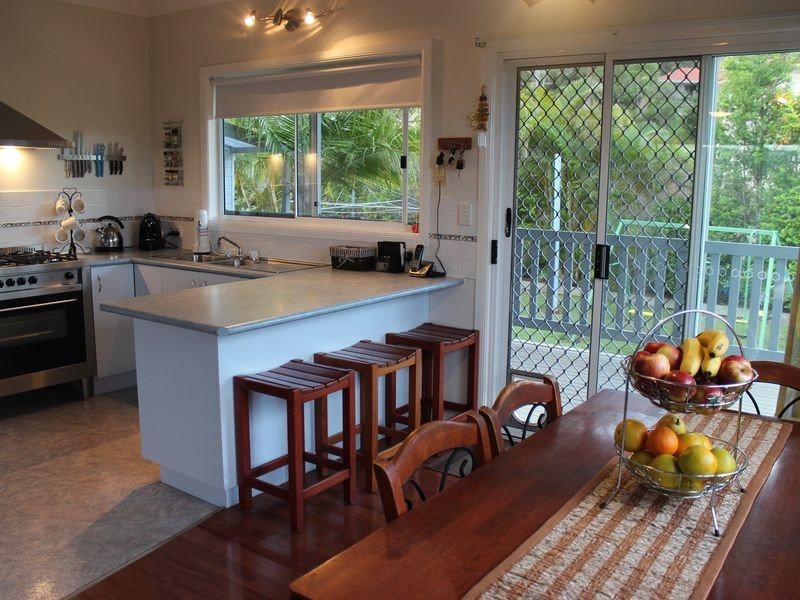2 Azure Avenue, Emerald Beach NSW 2456