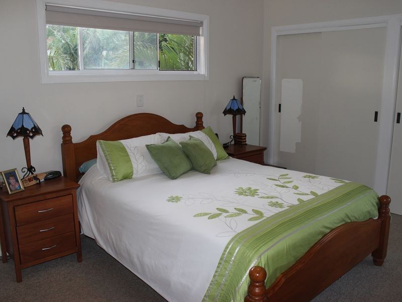 2 Azure Avenue, Emerald Beach NSW 2456