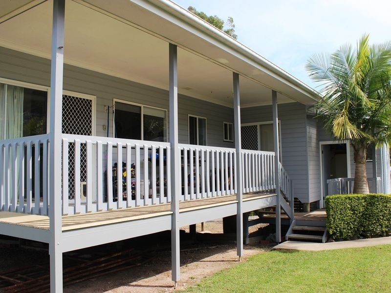 2 Azure Avenue, Emerald Beach NSW 2456