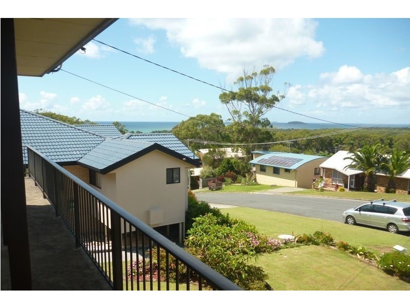 8 Houlahan Close, Woolgoolga NSW 2456