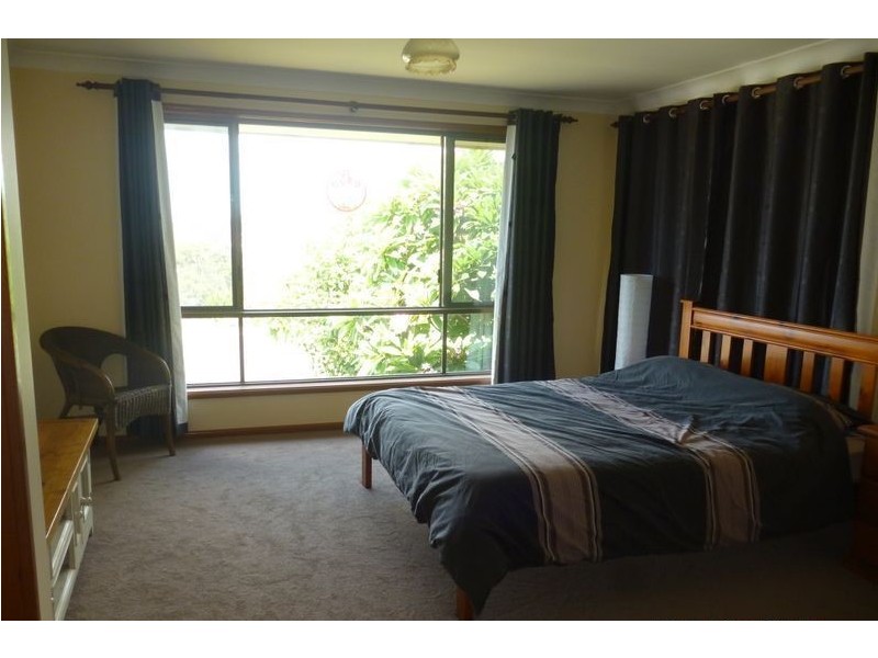 8 Houlahan Close, Woolgoolga NSW 2456