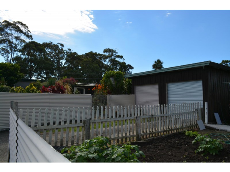 8 Diamond Head Drive, Sandy Beach NSW 2456