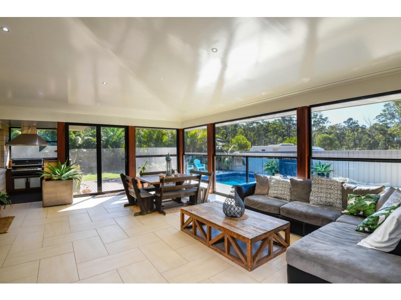 2 Admiralty Drive, Safety Beach NSW 2456