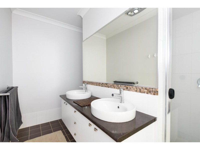 2 Admiralty Drive, Safety Beach NSW 2456