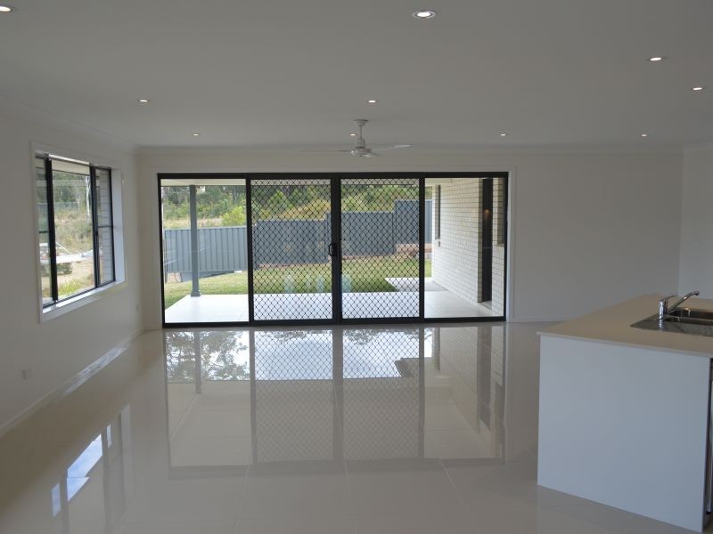 1 Helmsman Close, Safety Beach NSW 2456